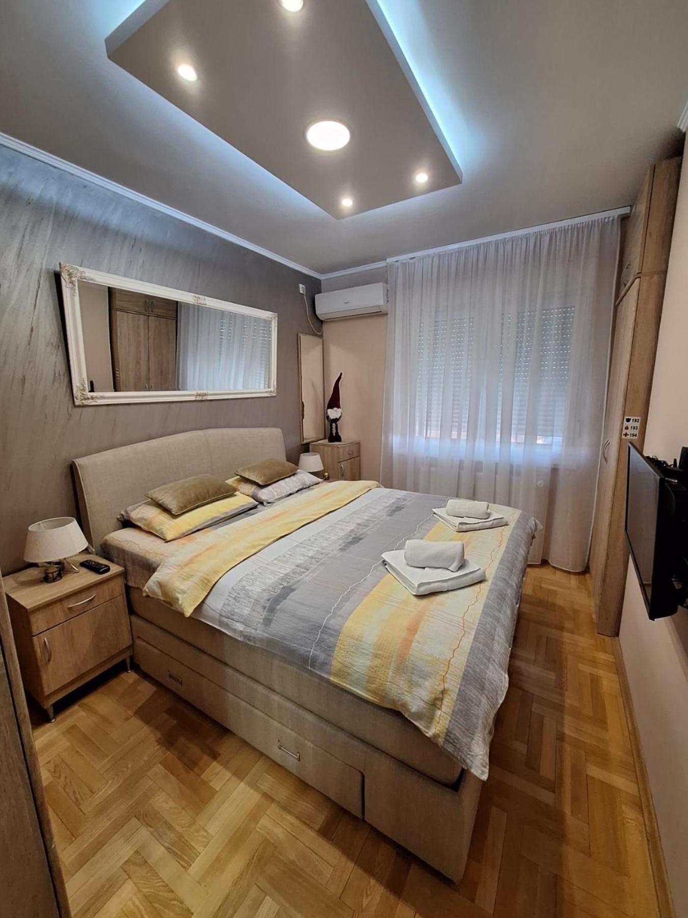 Lux Apartment Sanja 1 Subotica Esterno foto