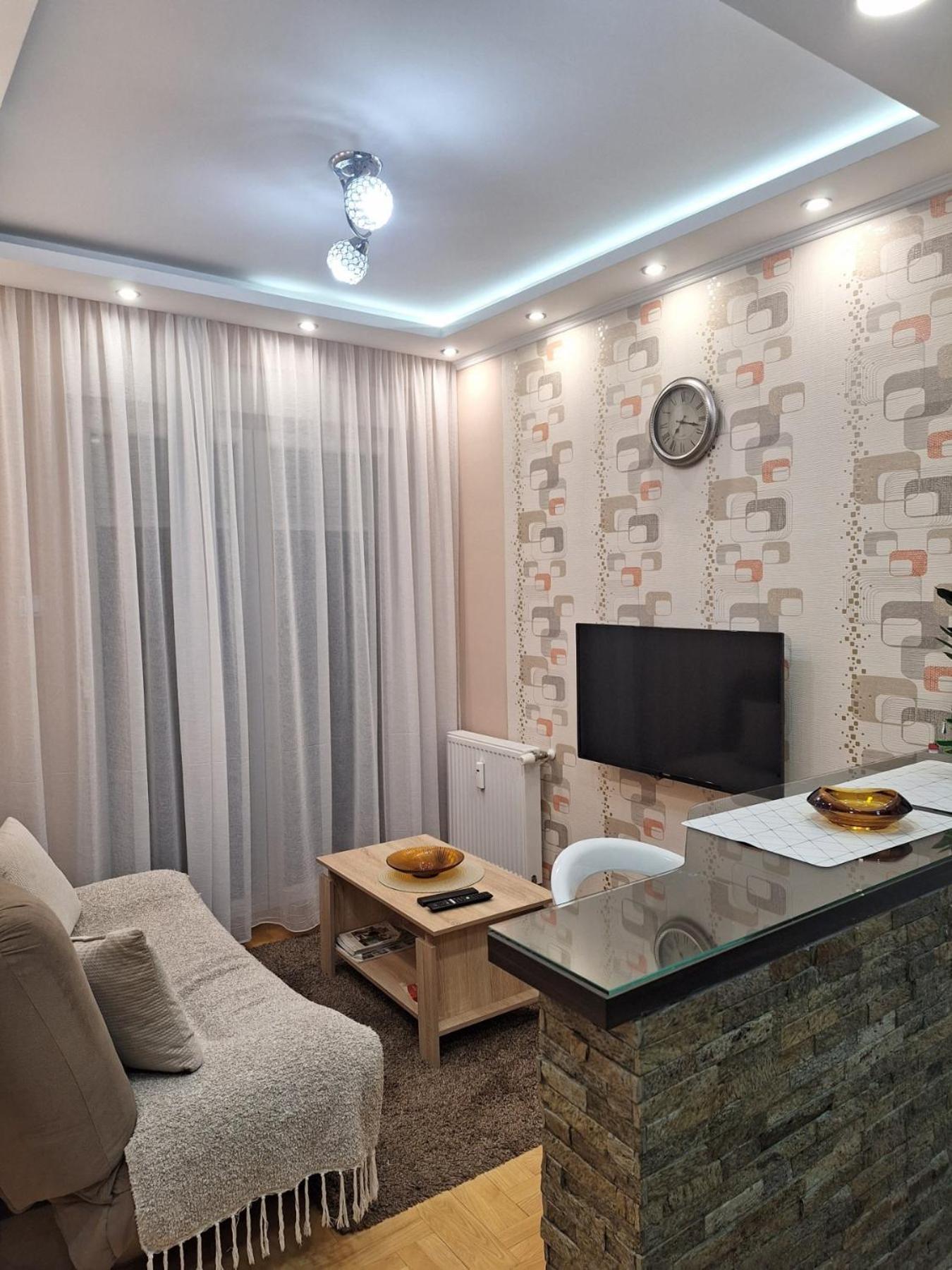 Lux Apartment Sanja 1 Subotica Esterno foto
