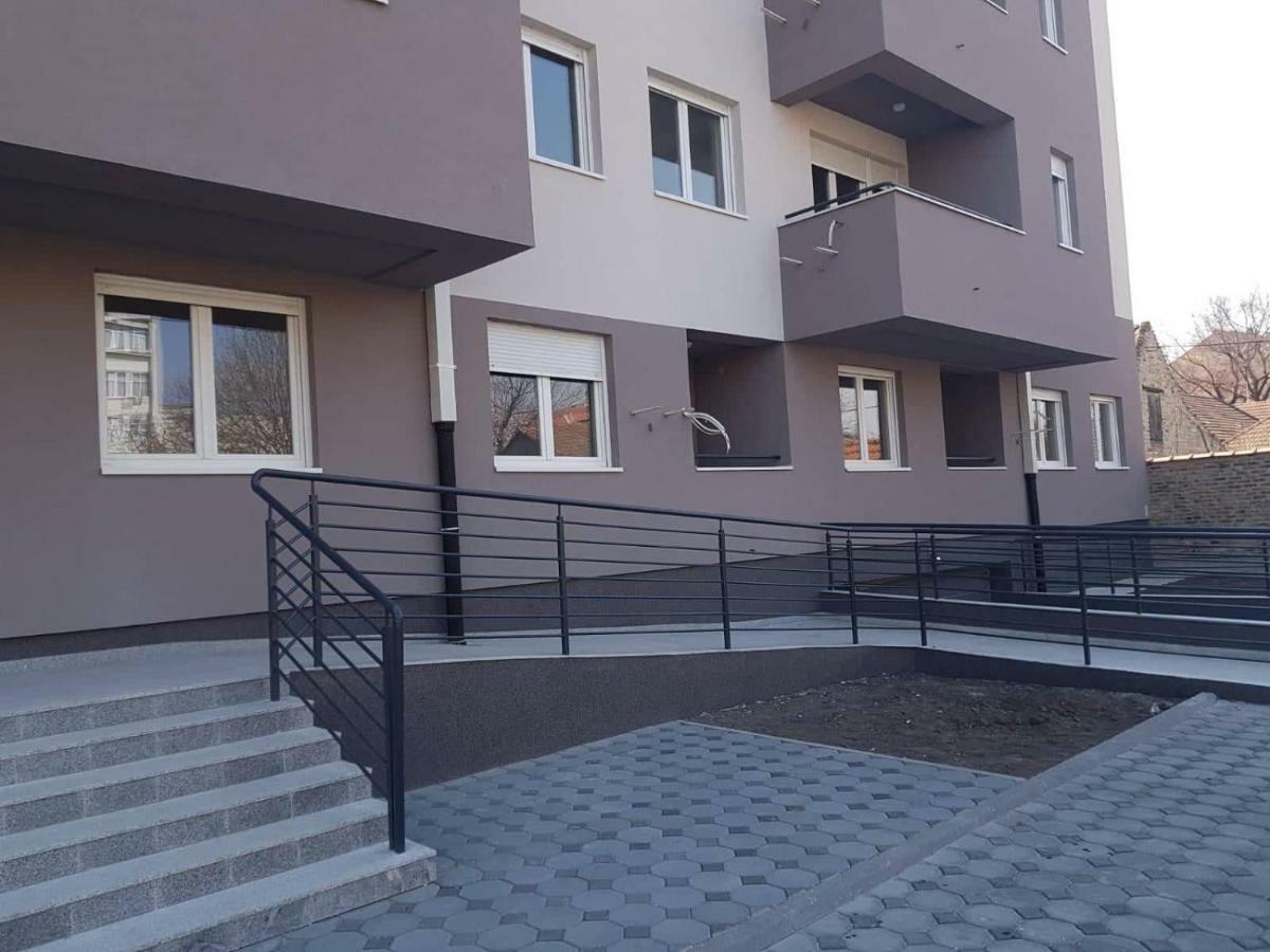 Lux Apartment Sanja 1 Subotica Esterno foto